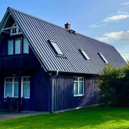 Feriehus Blaues Haus - Ankommen Und Sich Wohlfuehlen Hulseburg